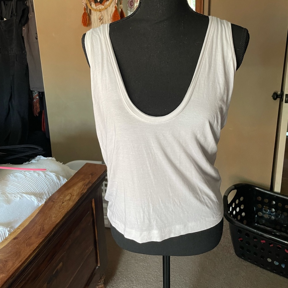 Joah brown tank